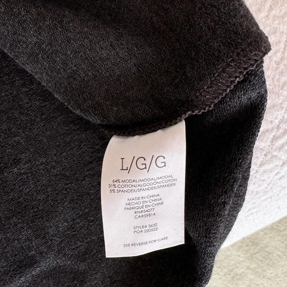 CABI short sleeve A-line grey turtleneck top size L - Picture 6 of 8